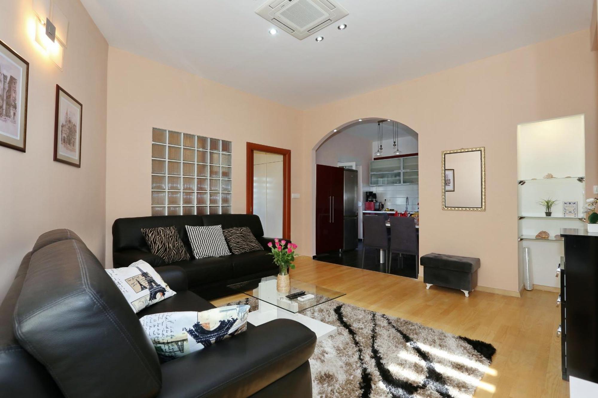 Apartment Ksenija ซาดาร์ ภายนอก รูปภาพ